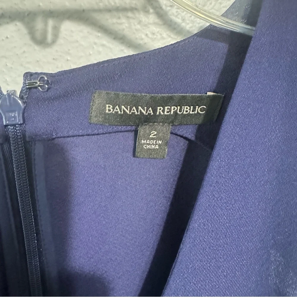 Banana Republic navy blue sleeveless jumpsuit size 2